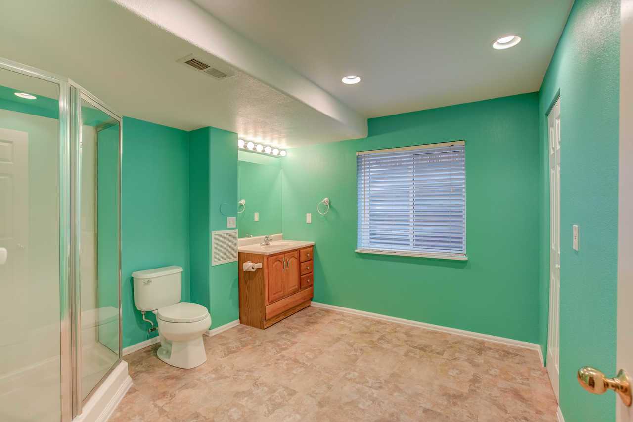 colorado-springs-bathroom-paint-green-1