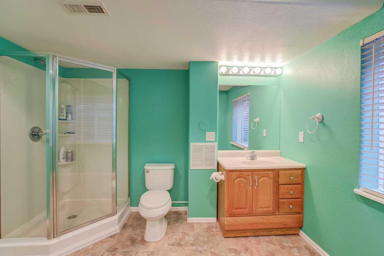 colorado-springs-bathroom-paint-green-2