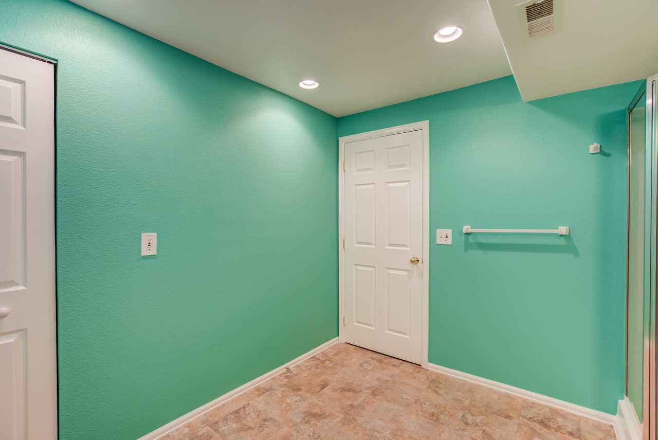 colorado-springs-bathroom-paint-green-5